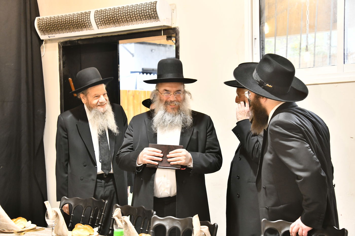 שמחת הברית לנין הגרמ"ש אדלשטיין ונכד הגרי"ש קנייבסקי