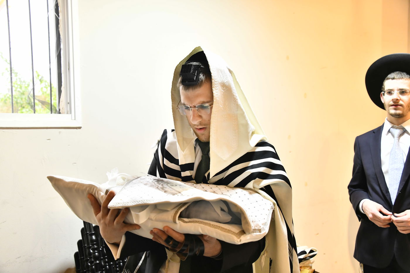 שמחת הברית לנין הגרמ"ש אדלשטיין ונכד הגרי"ש קנייבסקי