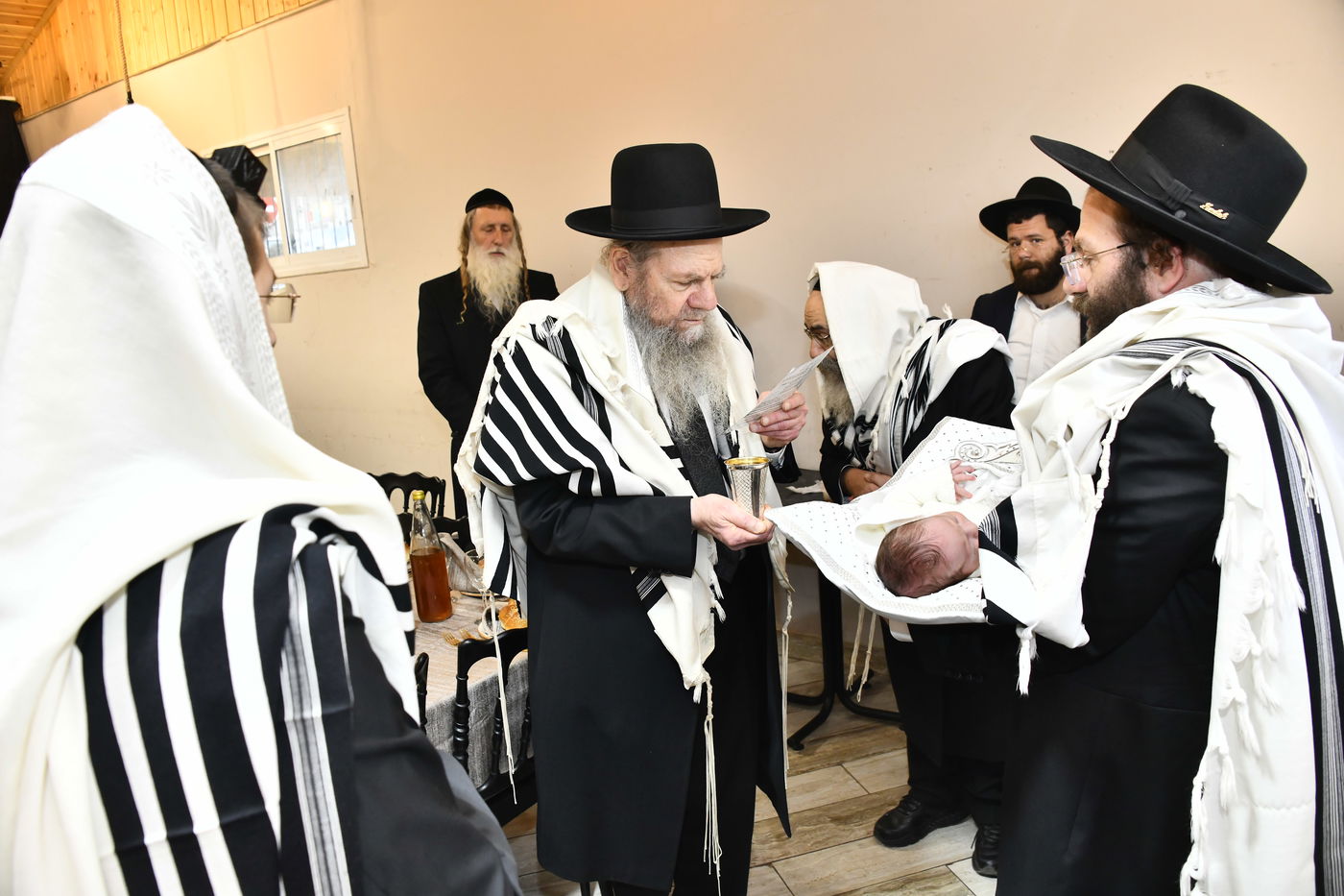 שמחת הברית לנין הגרמ"ש אדלשטיין ונכד הגרי"ש קנייבסקי