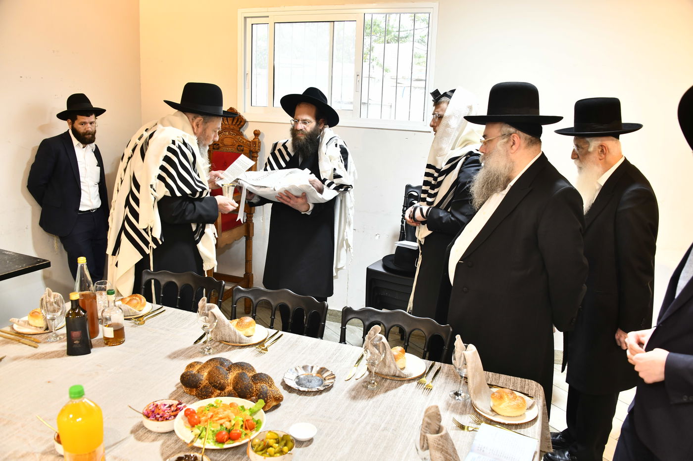 שמחת הברית לנין הגרמ"ש אדלשטיין ונכד הגרי"ש קנייבסקי