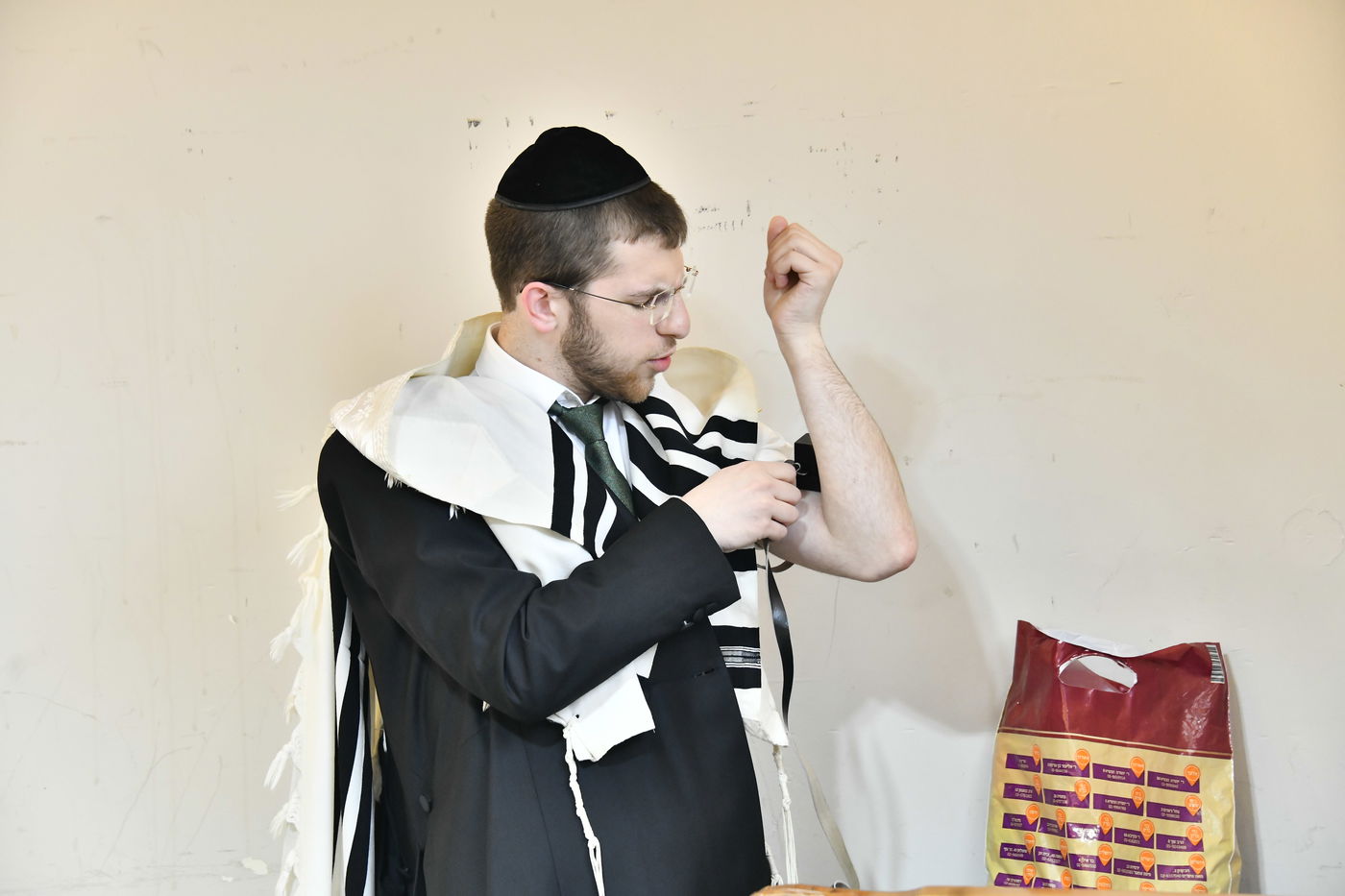 שמחת הברית לנין הגרמ"ש אדלשטיין ונכד הגרי"ש קנייבסקי