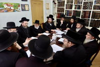 אסיפת הרבנים בלונדון נוכח גזירת החינוך הטהור