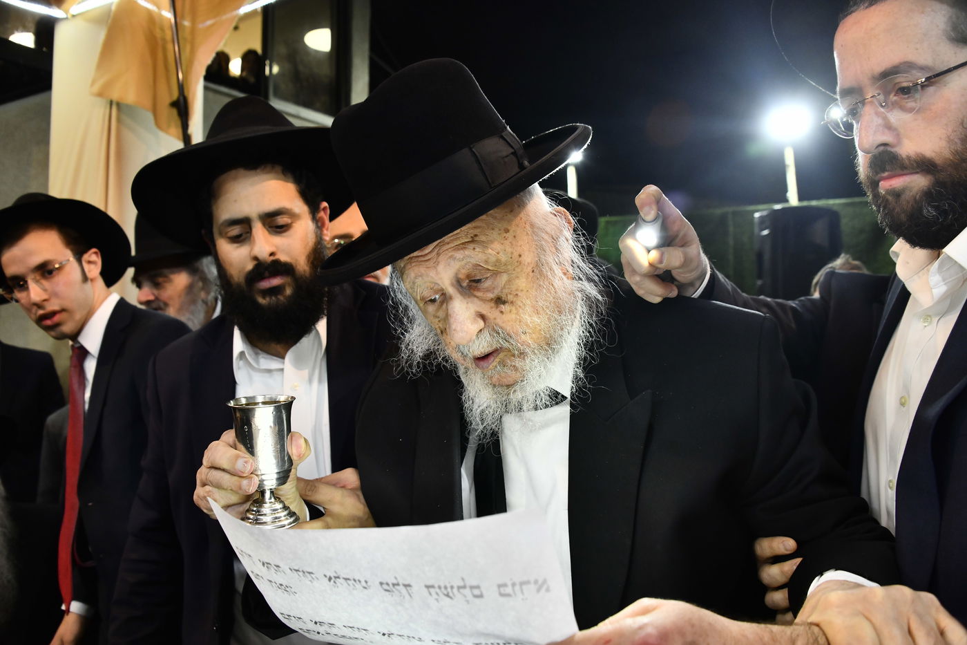 שמחת נישואי נכד הגר"י הקר