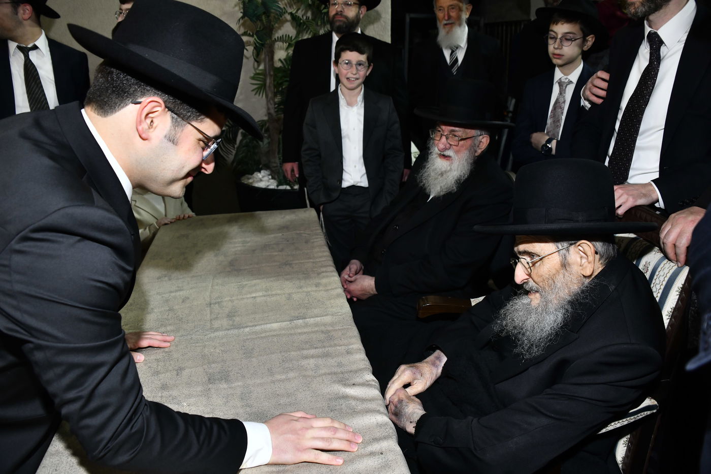 שמחת נישואי נכד הגר"י הקר