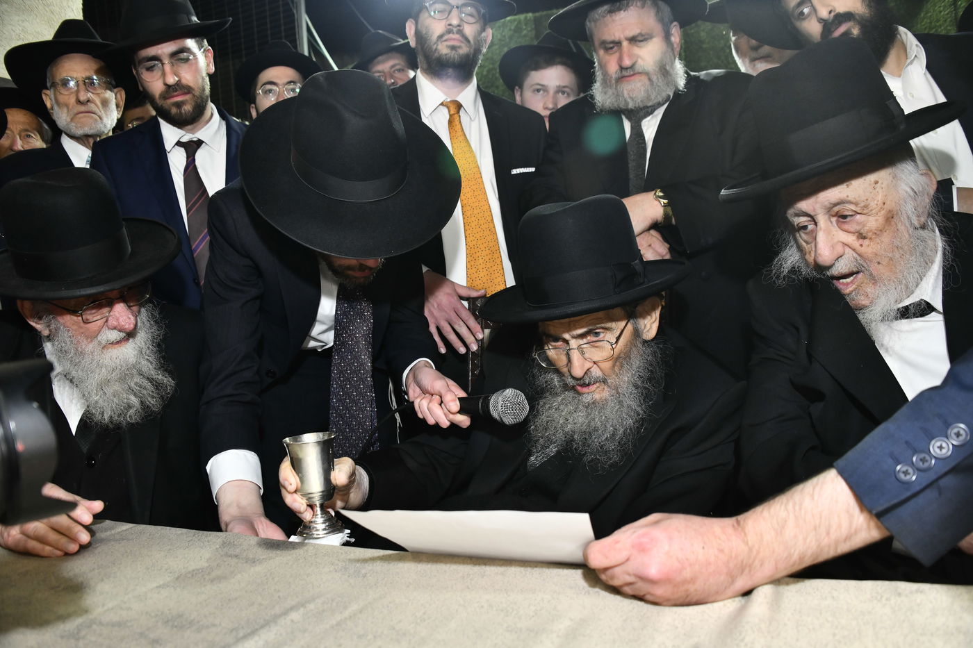 שמחת נישואי נכד הגר"י הקר