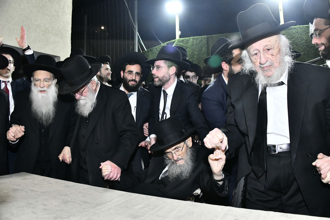 שמחת נישואי נכד הגר"י הקר