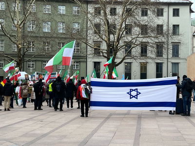 דגל ישראל ענק בקהל