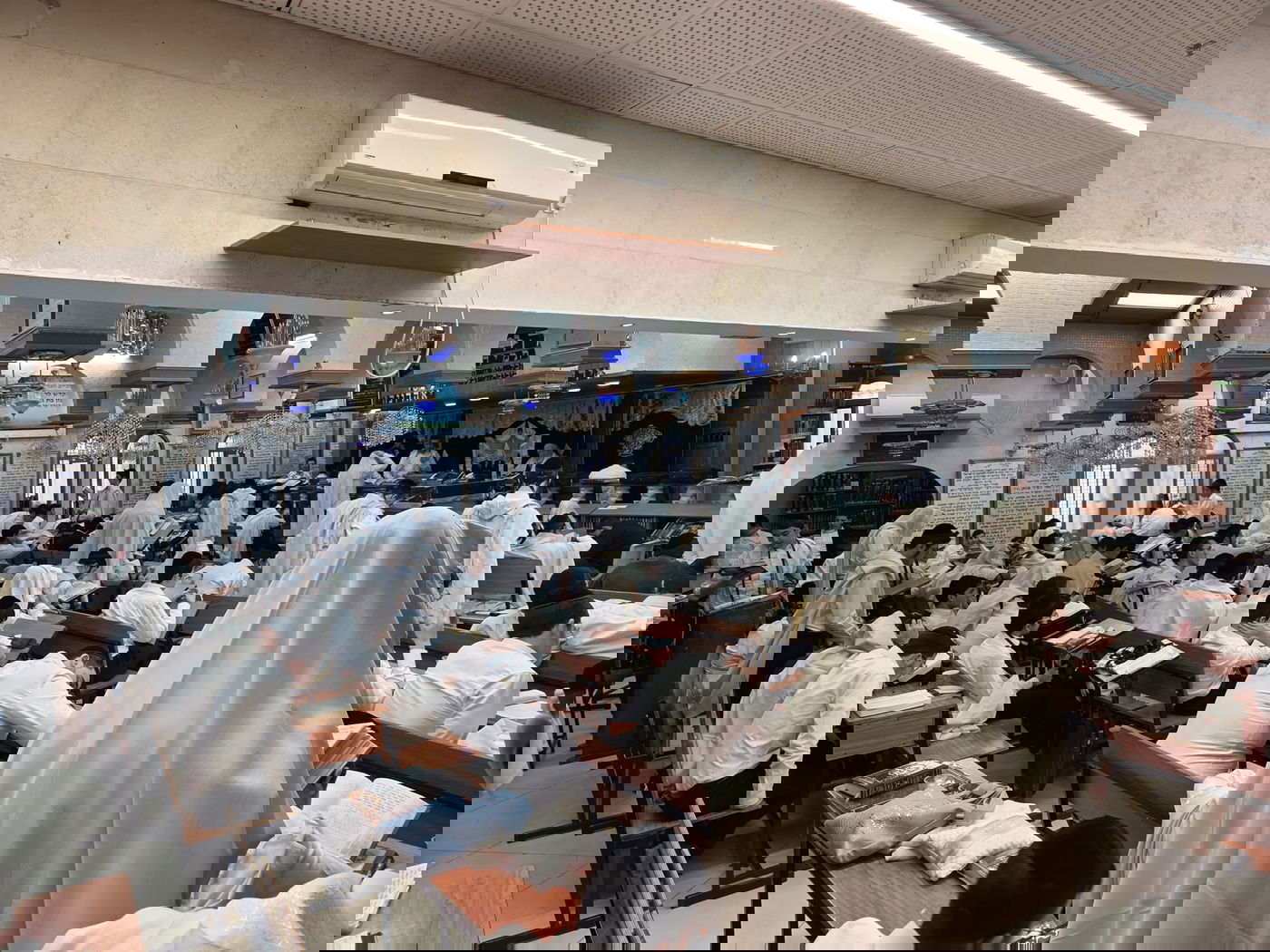 יום חמישי האחרון של שובבי"ם ב'כסא רחמים'