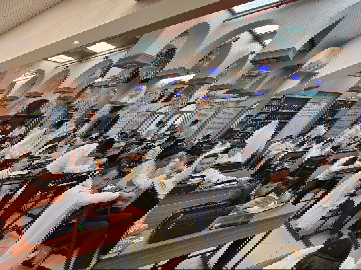 יום חמישי האחרון של שובבי"ם ב'כסא רחמים'