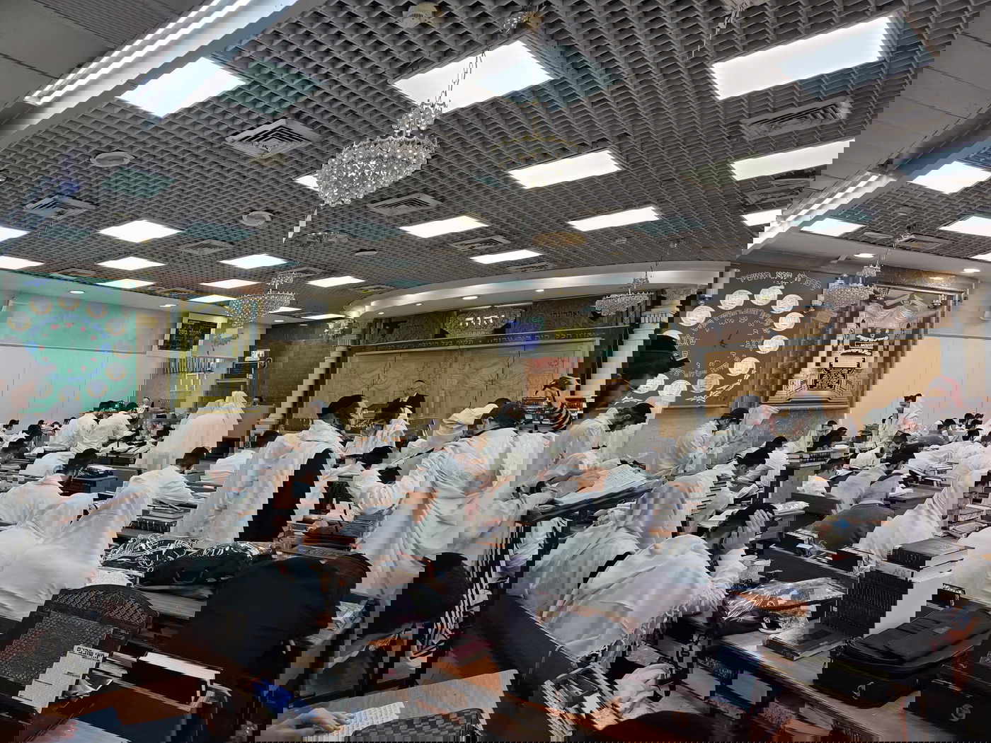 יום חמישי האחרון של שובבי"ם ב'כסא רחמים'