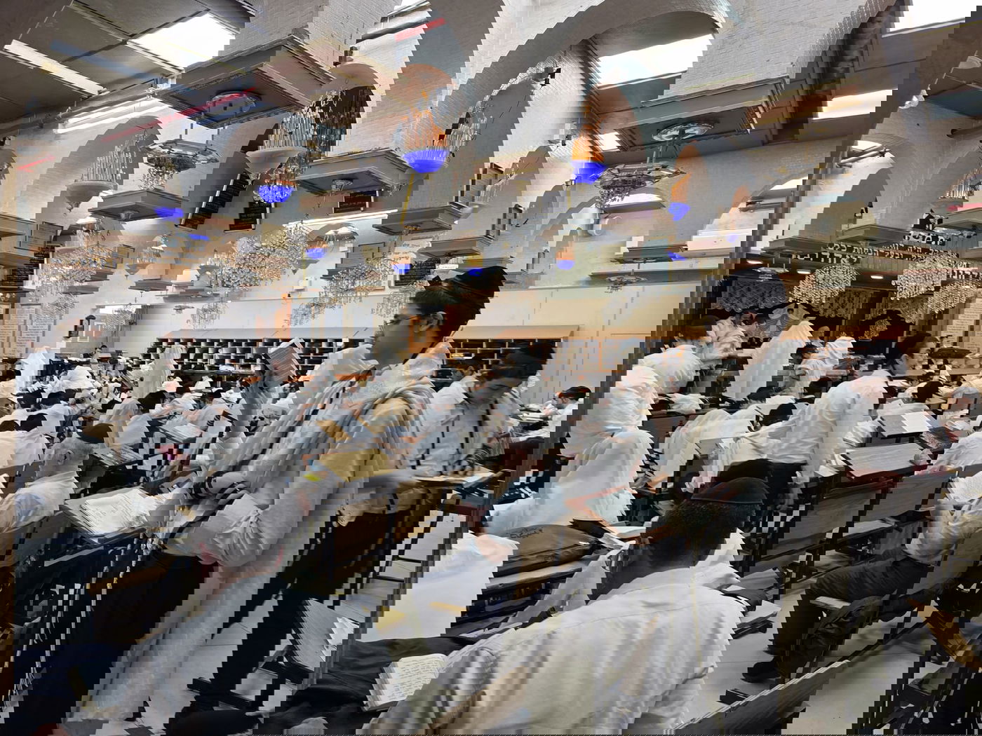 יום חמישי האחרון של שובבי"ם ב'כסא רחמים'