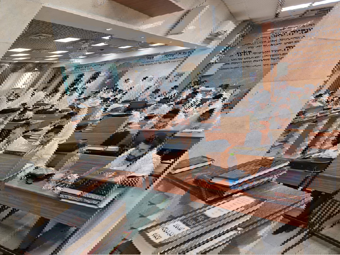 יום חמישי האחרון של שובבי"ם ב'כסא רחמים'