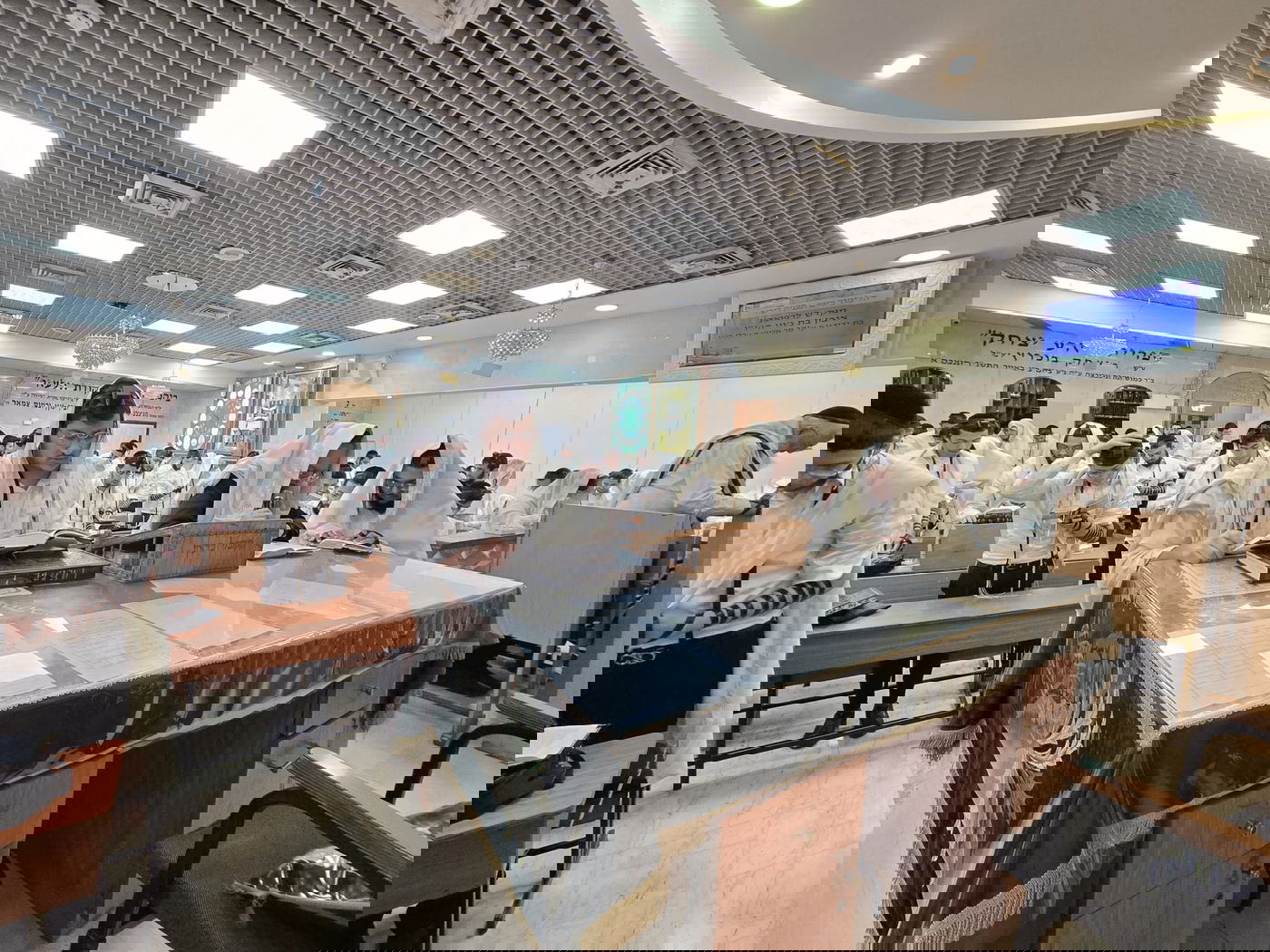 יום חמישי האחרון של שובבי"ם ב'כסא רחמים'