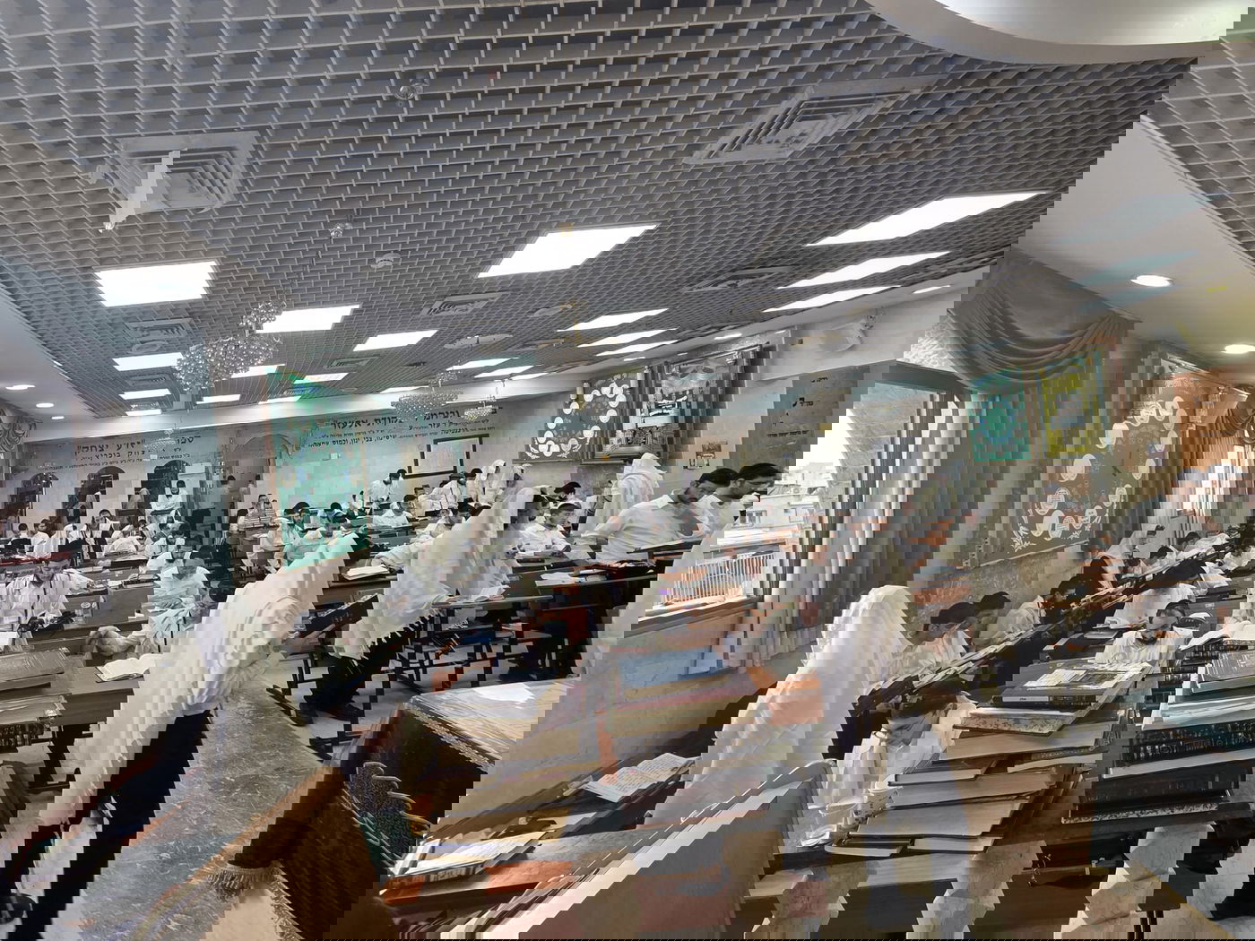 יום חמישי האחרון של שובבי"ם ב'כסא רחמים'