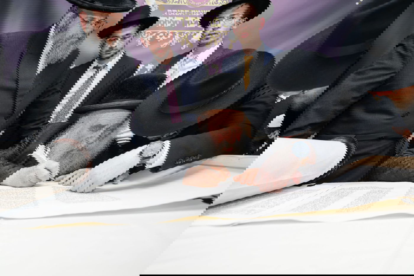 הכנסת ספר תורה ל'דרך אמונה' בקרית אתא