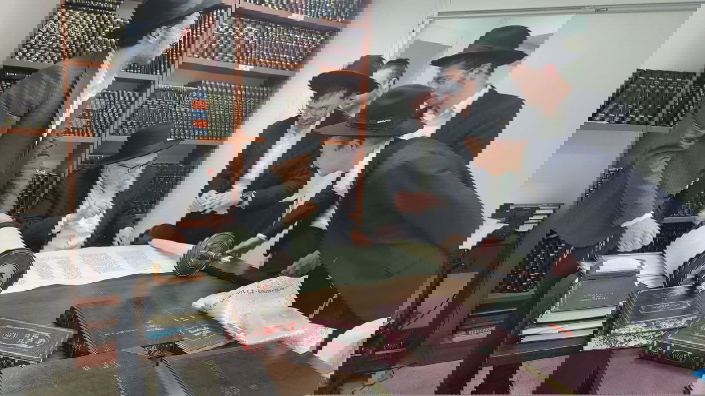 הכנסת ספר תורה ל'דרך אמונה' בקרית אתא