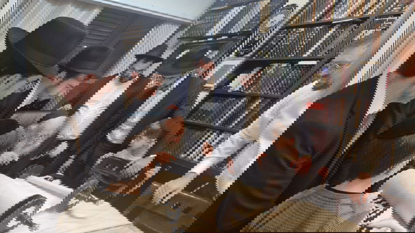 הכנסת ספר תורה ל'דרך אמונה' בקרית אתא