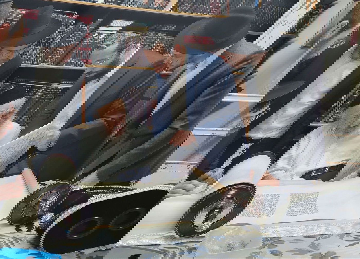 הכנסת ספר תורה ל'דרך אמונה' בקרית אתא