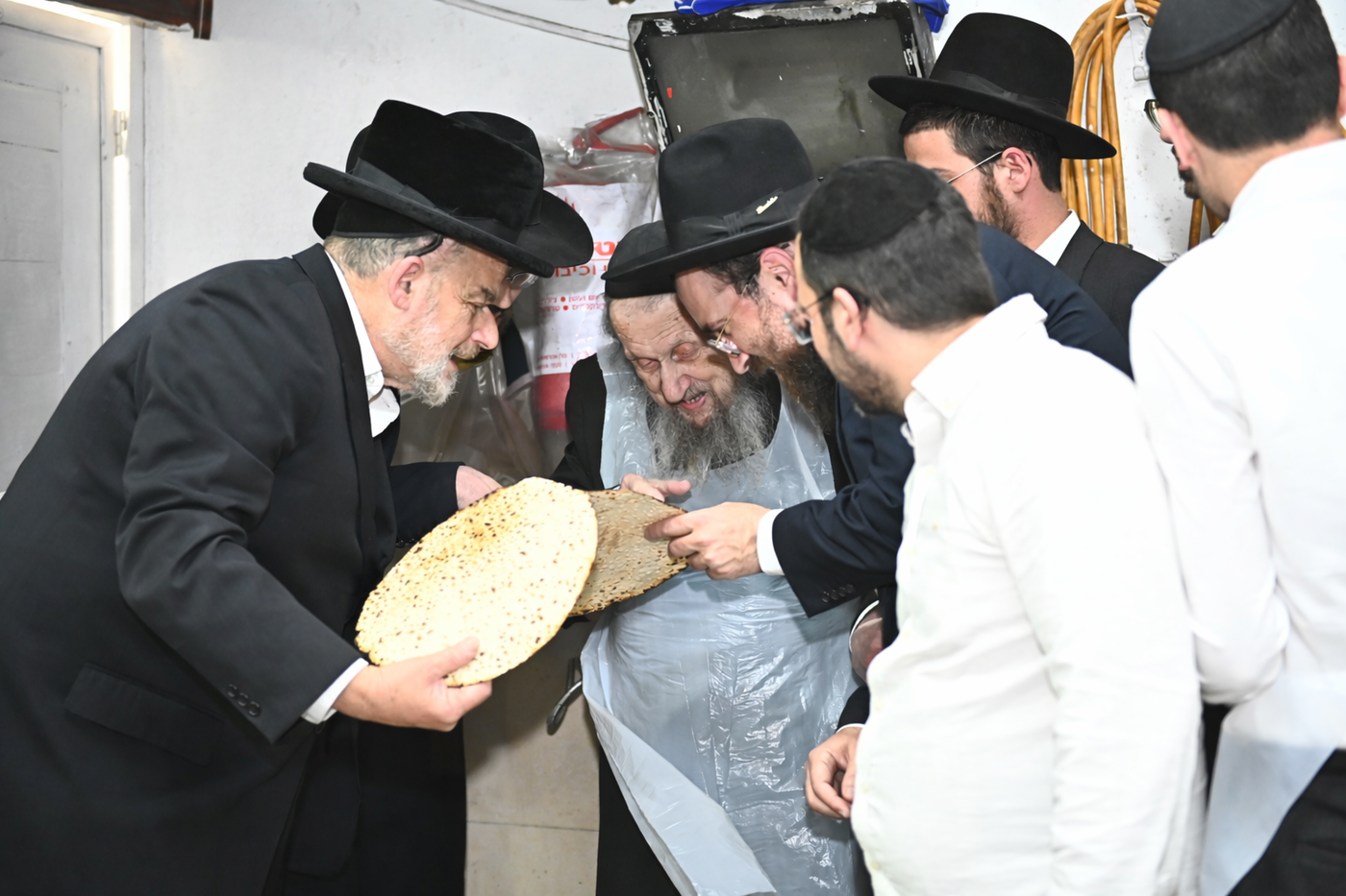 הגר"ד לנדו באפיית מצות