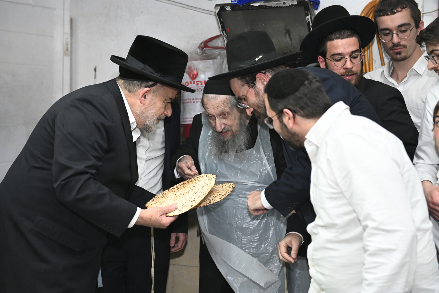 הגר"ד לנדו באפיית מצות