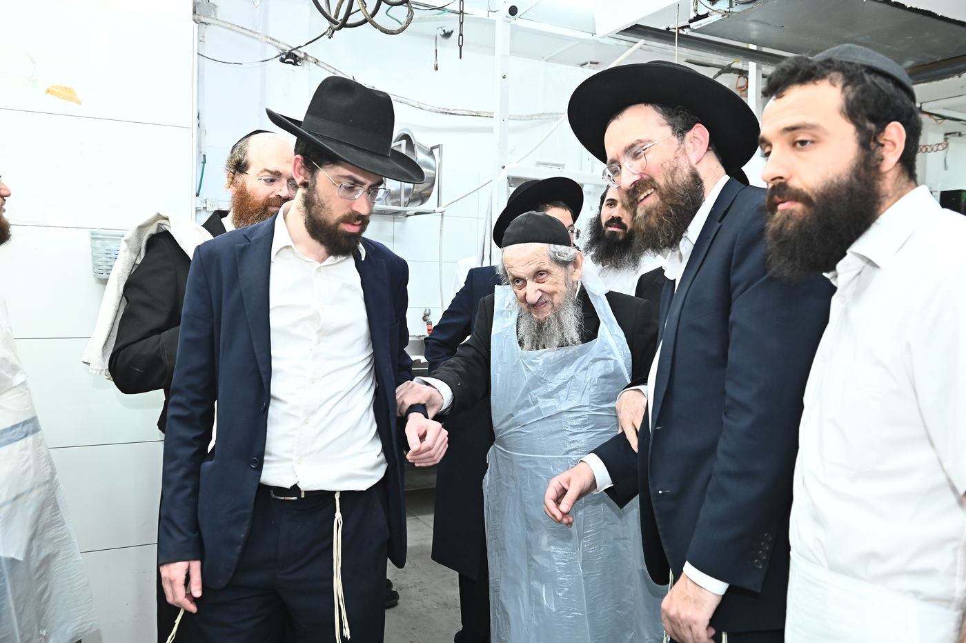 הגר"ד לנדו באפיית מצות