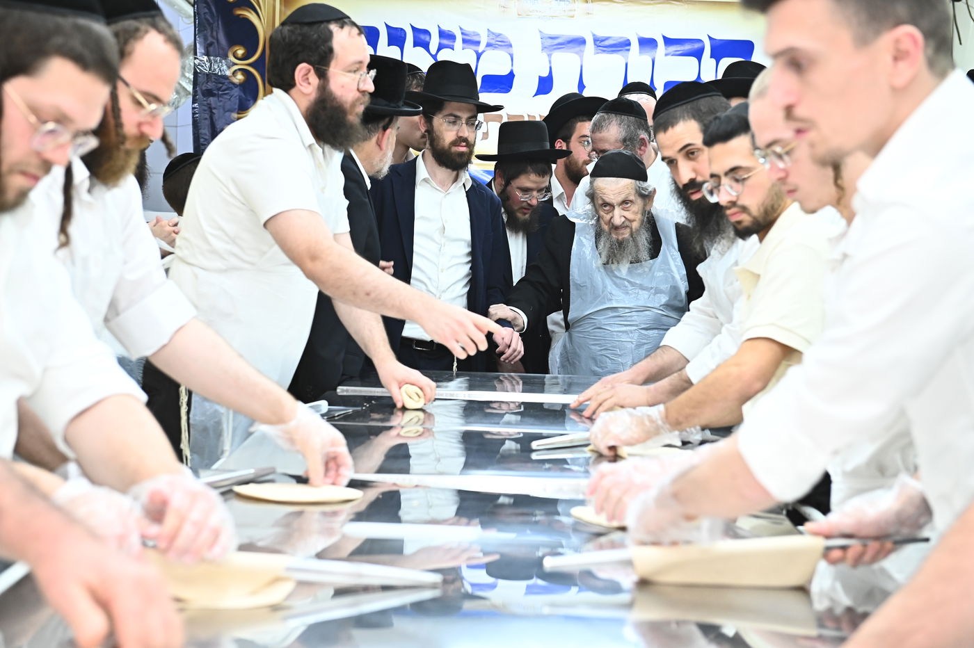 הגר"ד לנדו באפיית מצות