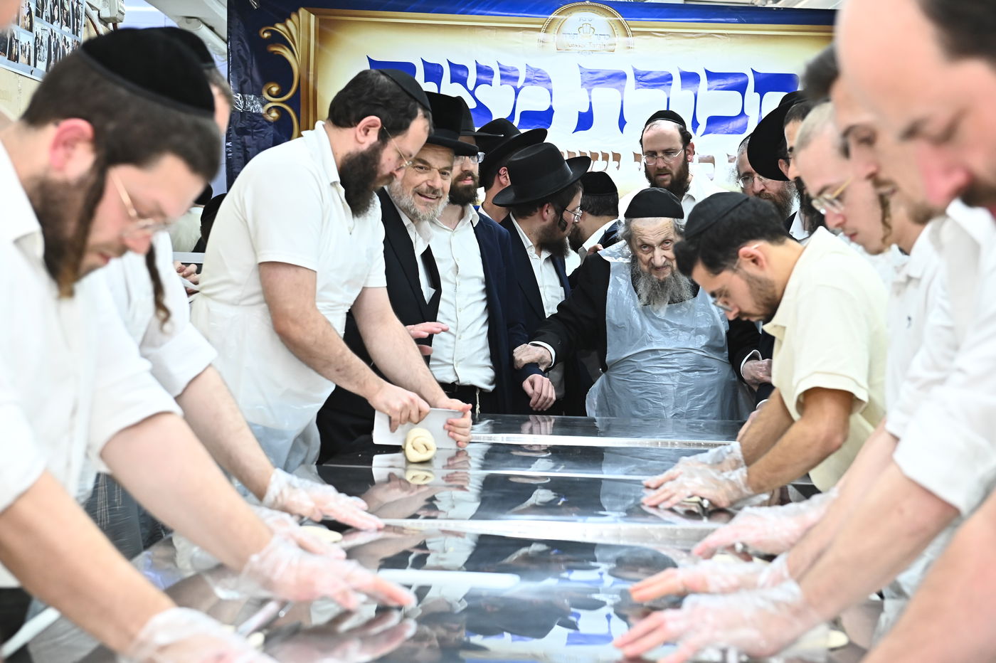 הגר"ד לנדו באפיית מצות