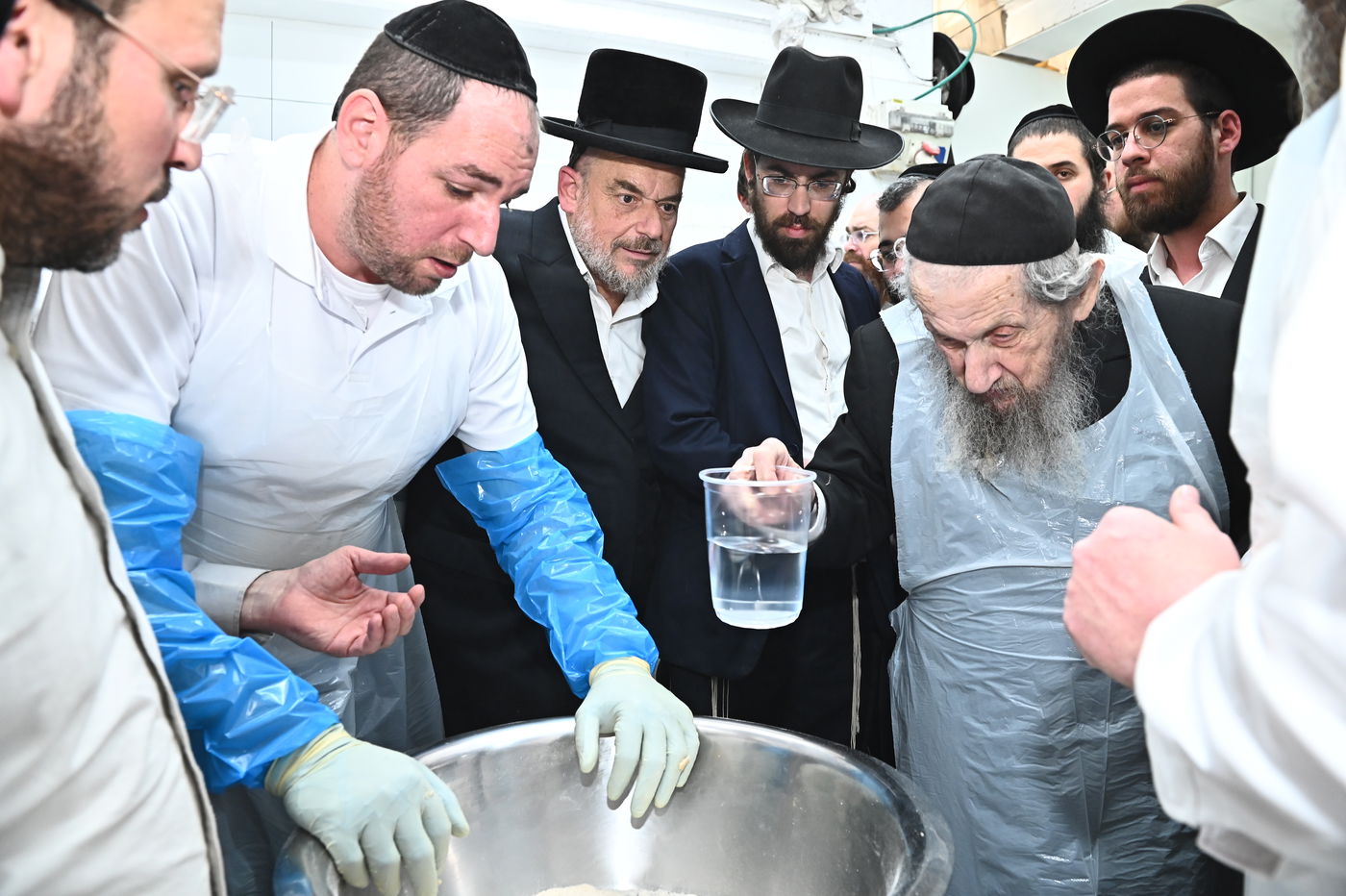 הגר"ד לנדו באפיית מצות