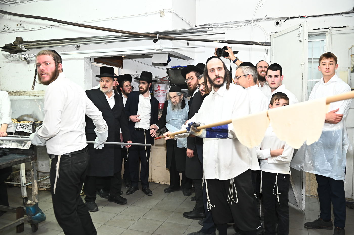 הגר"ד לנדו באפיית מצות