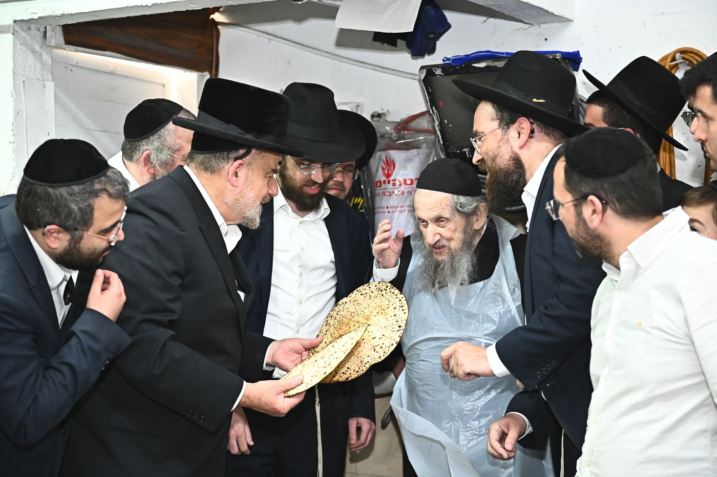 הגר"ד לנדו באפיית מצות