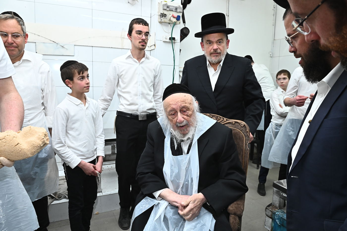 הגרב"ד פוברסקי באפיית מצות