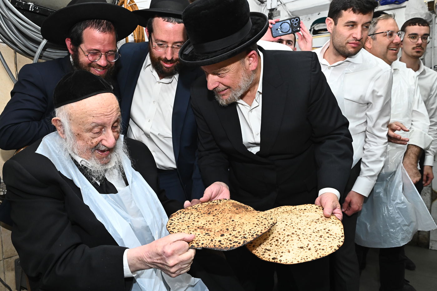 הגרב"ד פוברסקי באפיית מצות