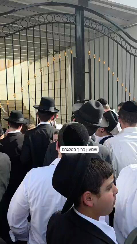 מנסים לפרוץ לביהמ"ד ויז'ניץ מרכז
