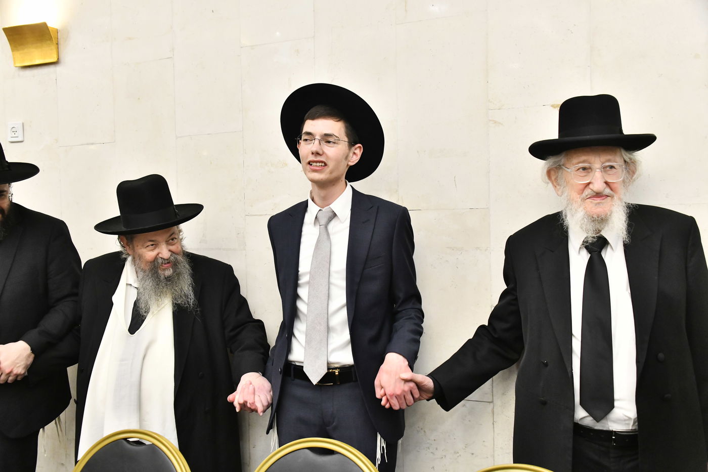 שמחת האירוסין בבאר יעקב - שכר שכיר