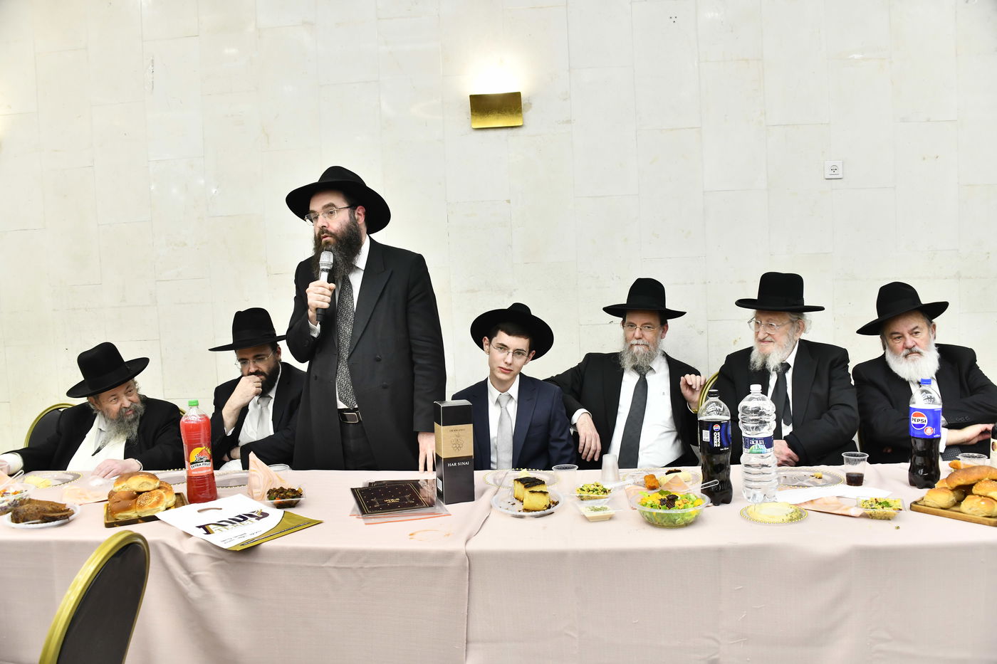 שמחת האירוסין בבאר יעקב - שכר שכיר