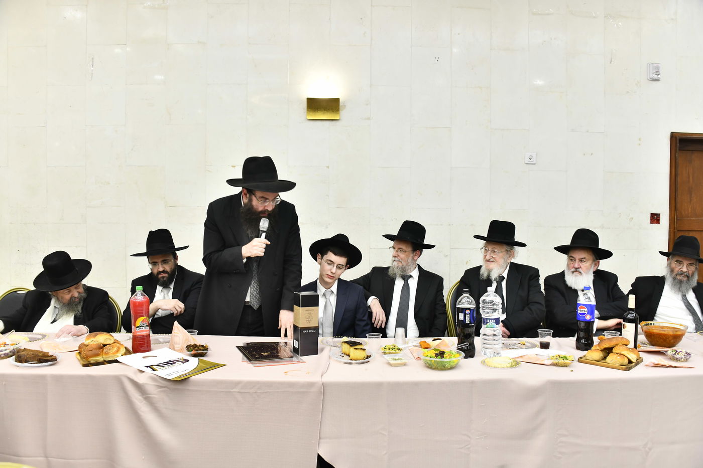 שמחת האירוסין בבאר יעקב - שכר שכיר