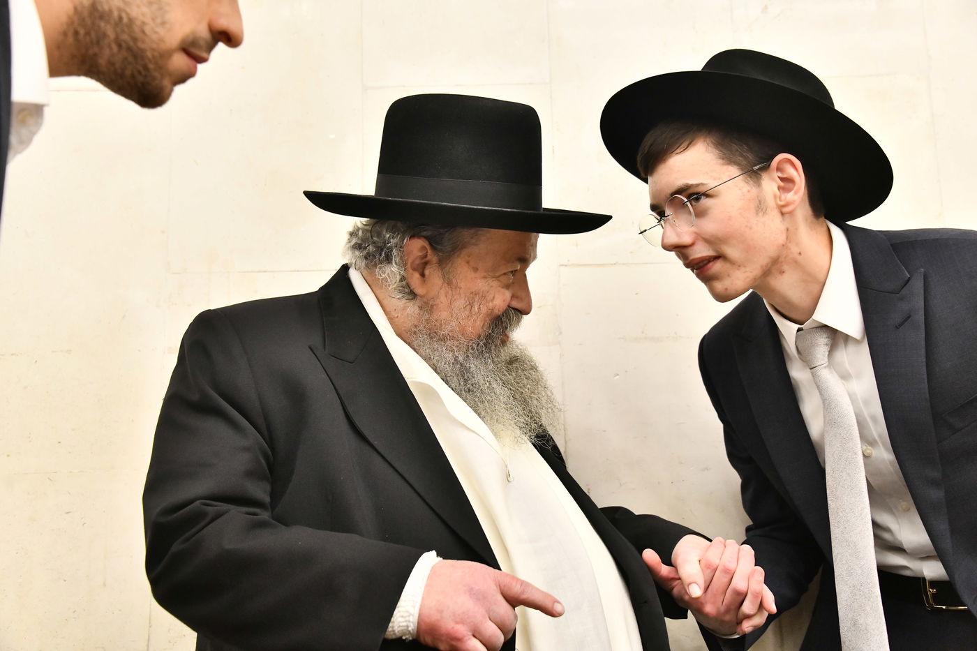 שמחת האירוסין בבאר יעקב - שכר שכיר