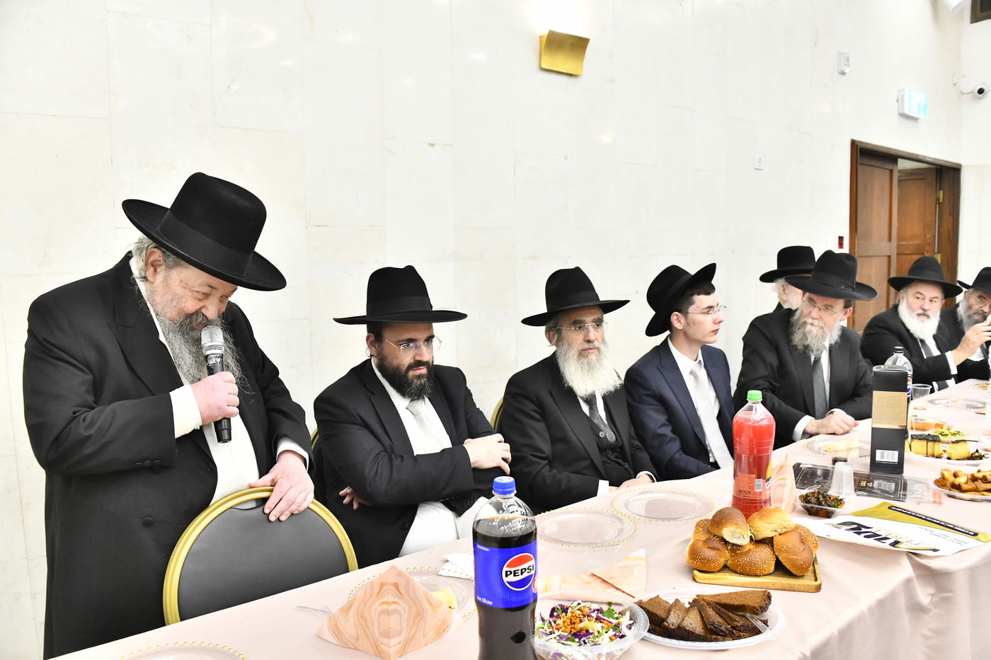 שמחת האירוסין בבאר יעקב - שכר שכיר