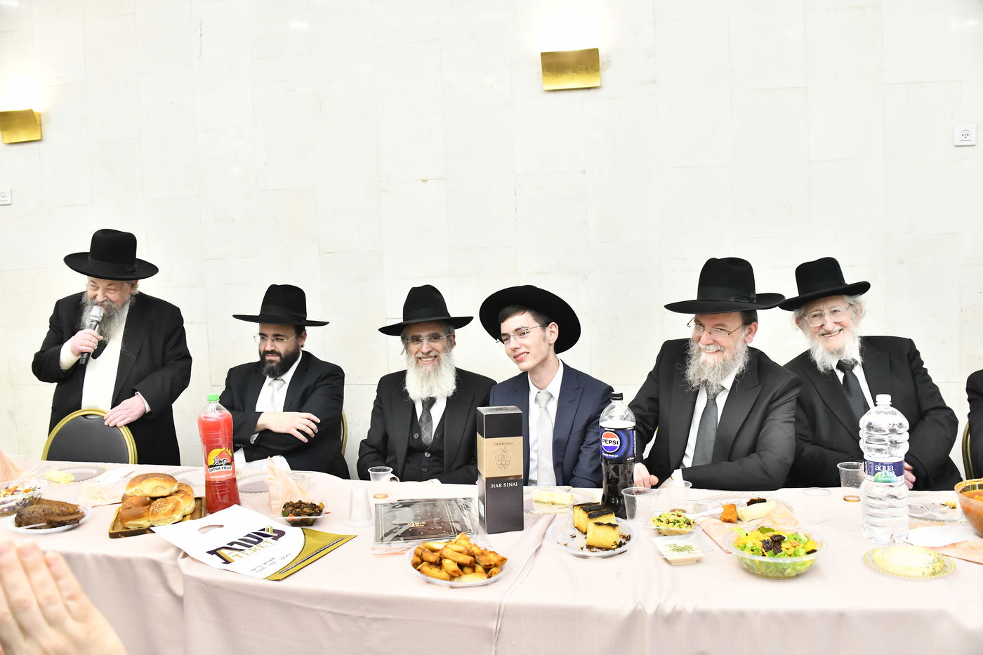 שמחת האירוסין בבאר יעקב - שכר שכיר