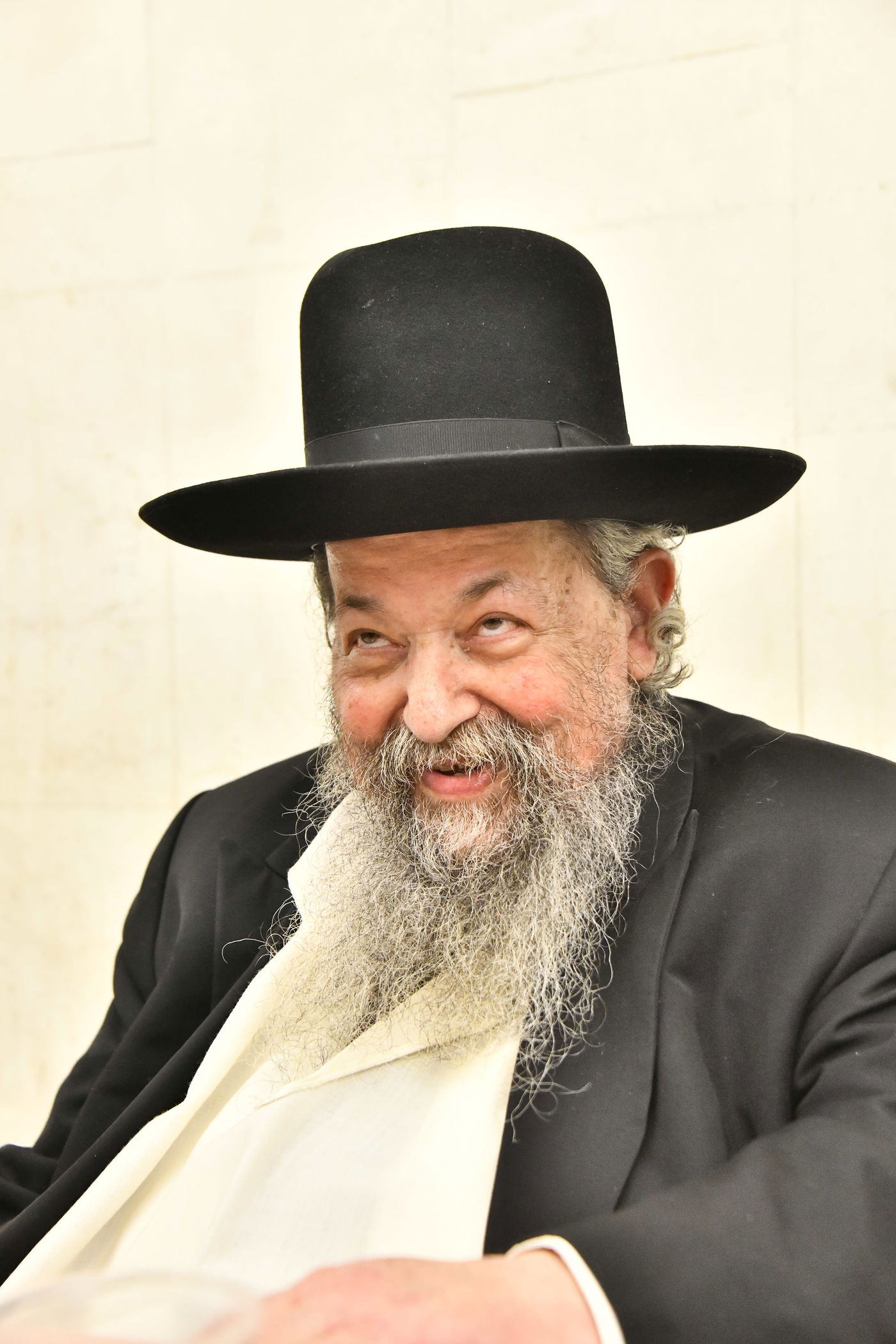 שמחת האירוסין בבאר יעקב - שכר שכיר