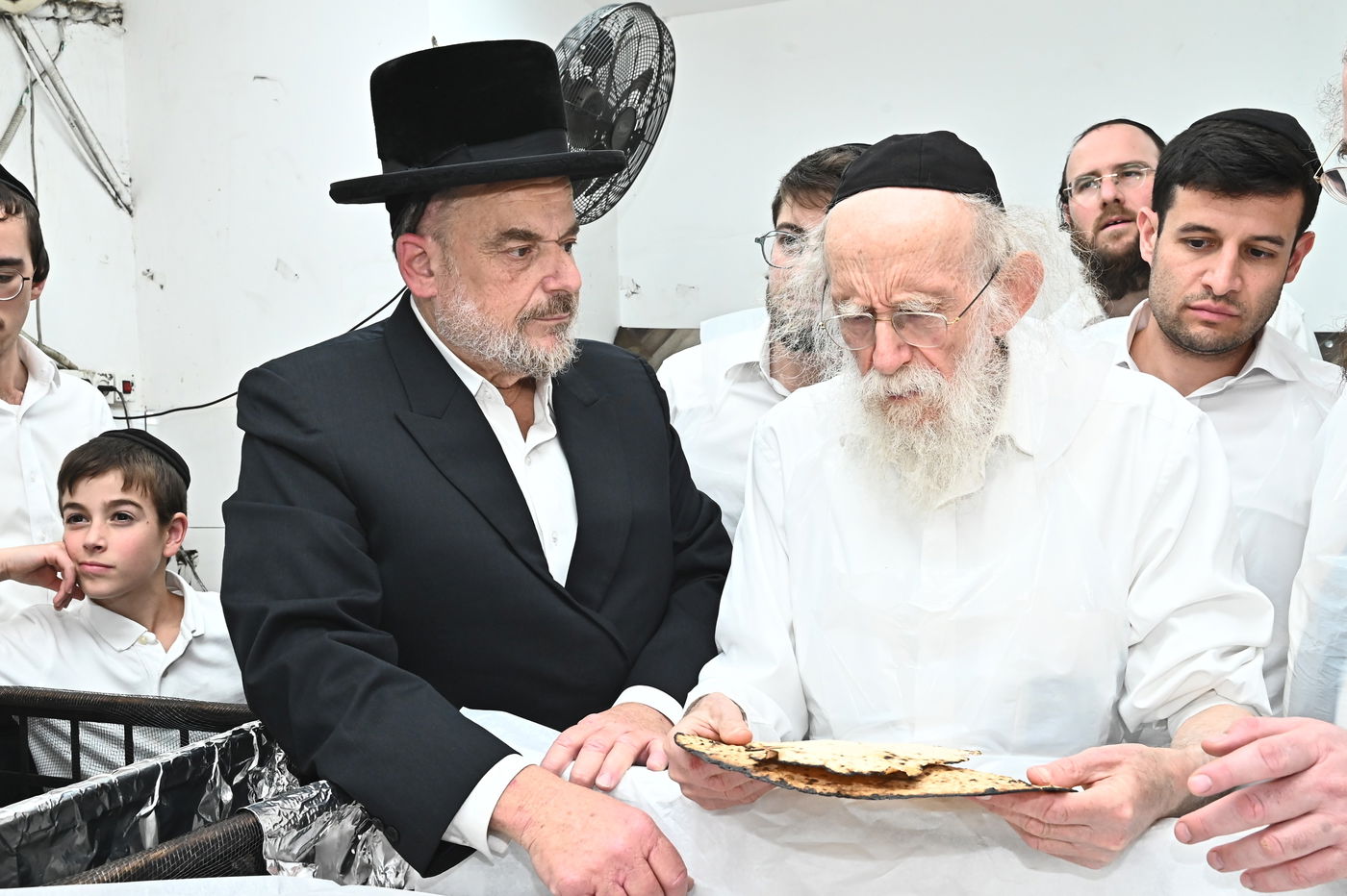 הגר"ש גלאי באפיית מצות