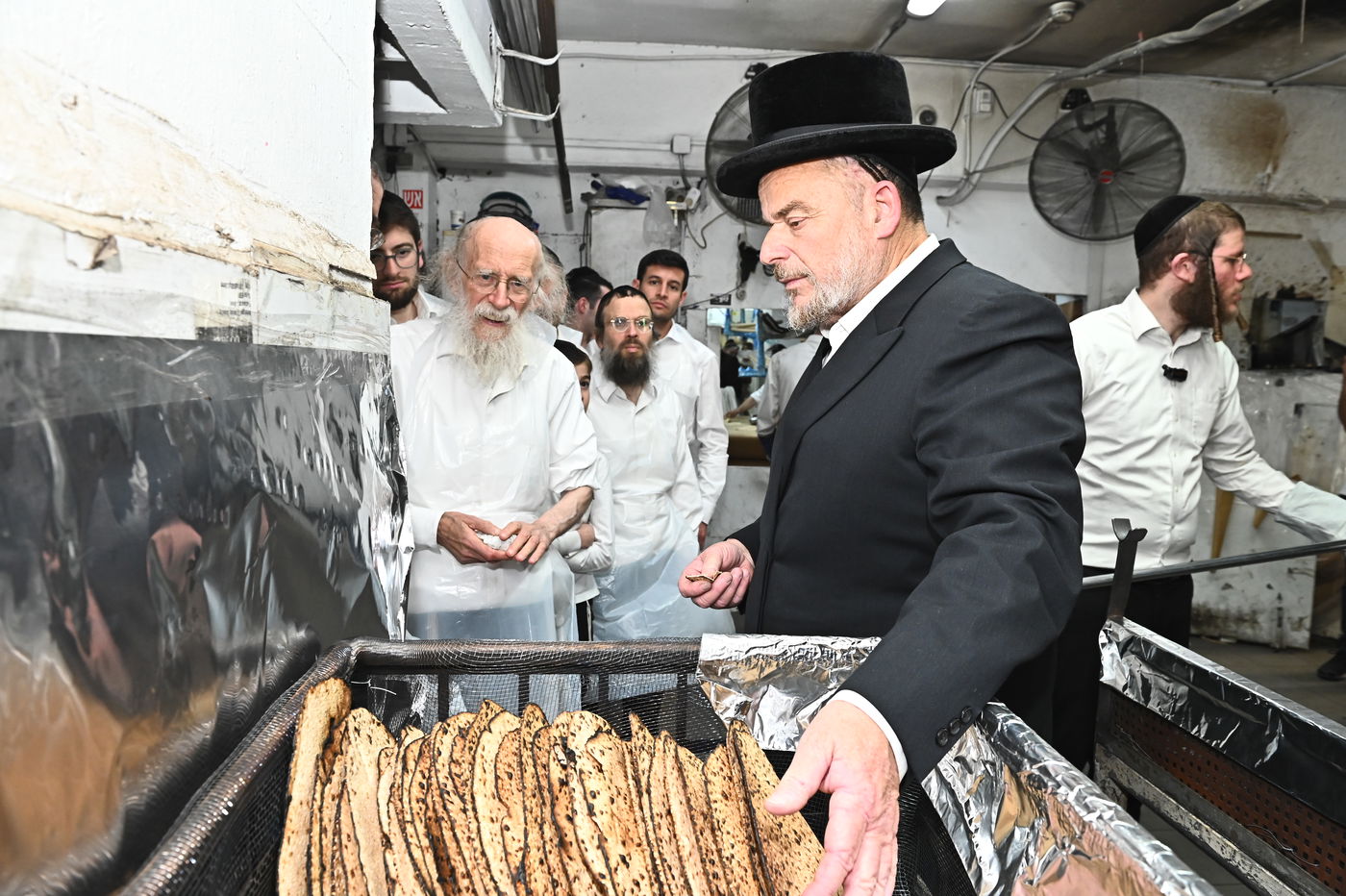 הגר"ש גלאי באפיית מצות