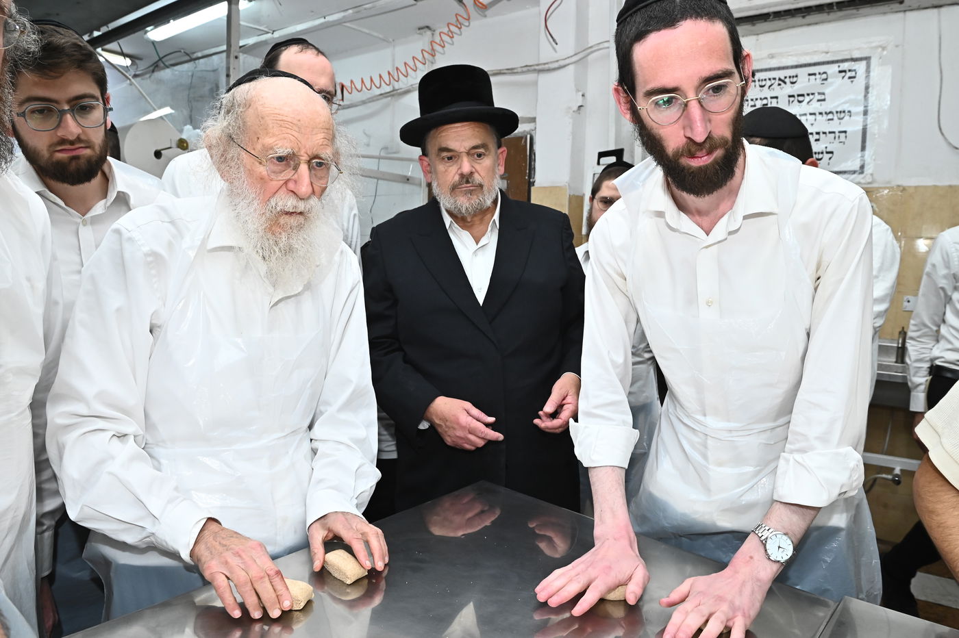 הגר"ש גלאי באפיית מצות