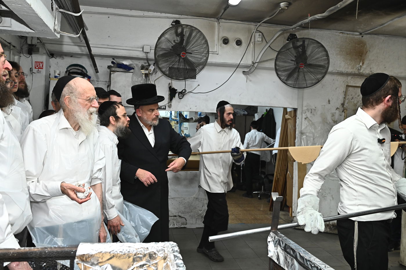 הגר"ש גלאי באפיית מצות