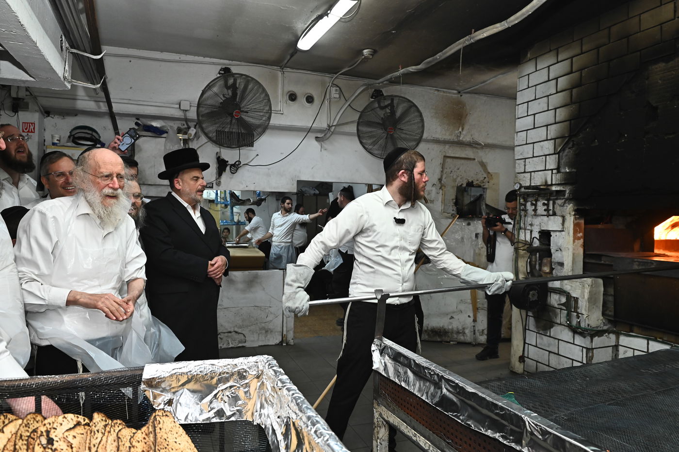 הגר"ש גלאי באפיית מצות