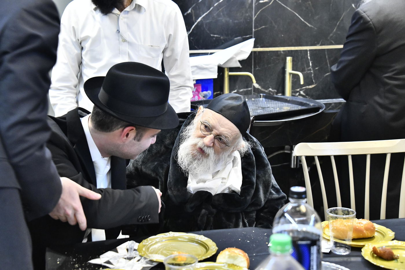 שבע ברכות לנכדת הגר"מ גריינמן