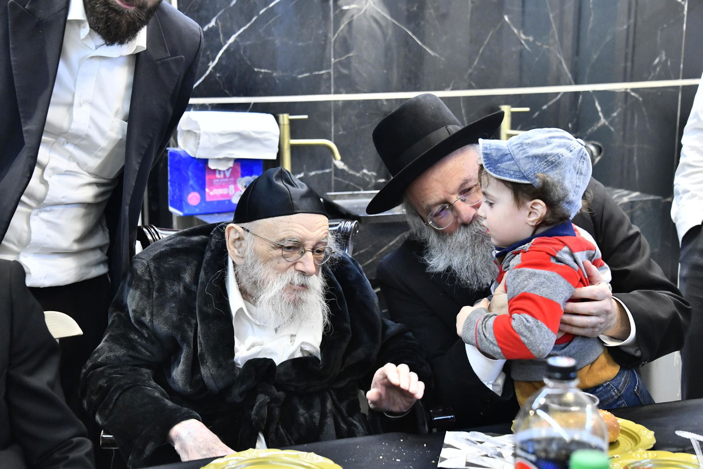 שבע ברכות לנכדת הגר"מ גריינמן
