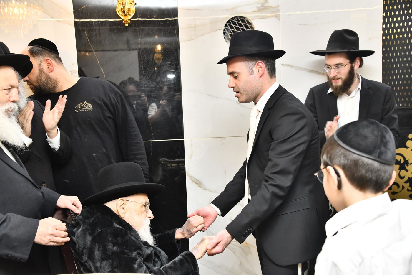 שבע ברכות לנכדת הגר"מ גריינמן