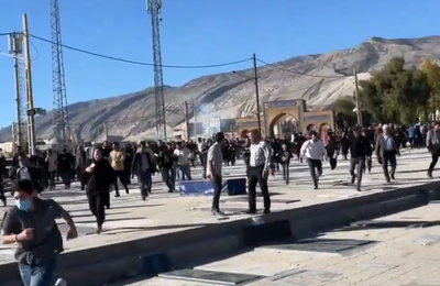 המראות הקשים חוזרים: ירי לעבר מפגינים שקראו "מוות לחמינאי"