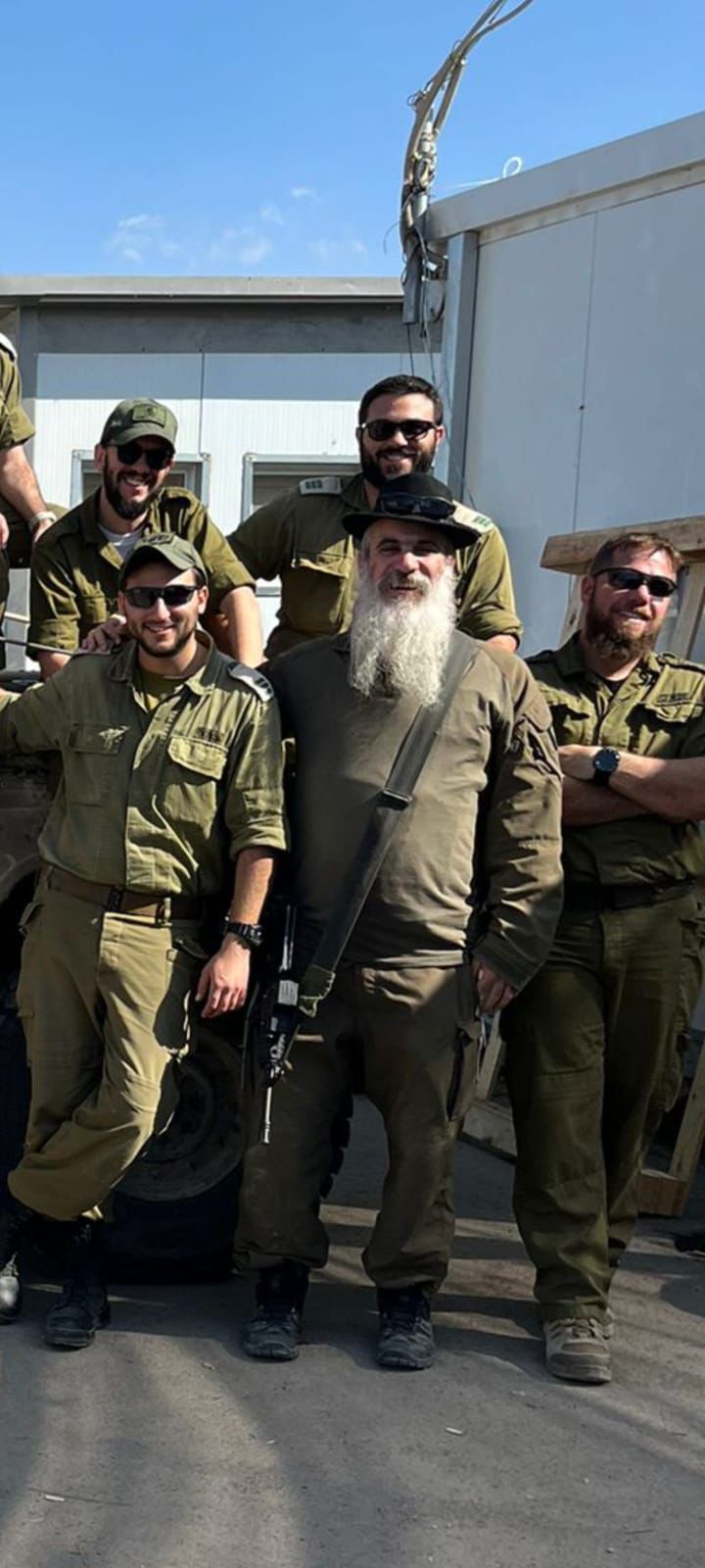 הרב לירז זעירא לפני הפציעה